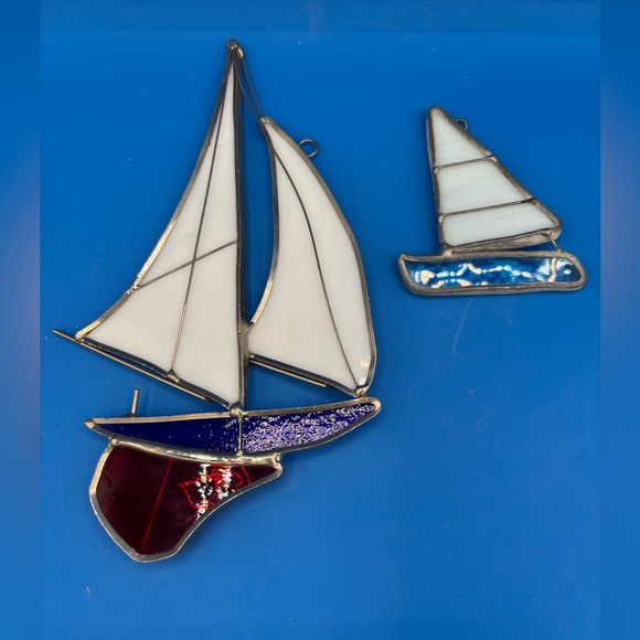 2 Vintage Leaded Stained Glass Sailboats Red White & Blue  7.5" And  3” Tall - Picture 1 of 11